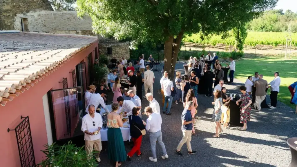 Street Food d'Exception pour Événements Publics ou Privés dans l'Hérault. Chez Clémence & Béatrice, A propos de Chez Clémence & Béatrice Le Food Truck